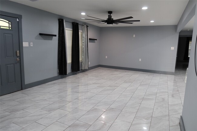 Building Photo - 13121 Unison Rd