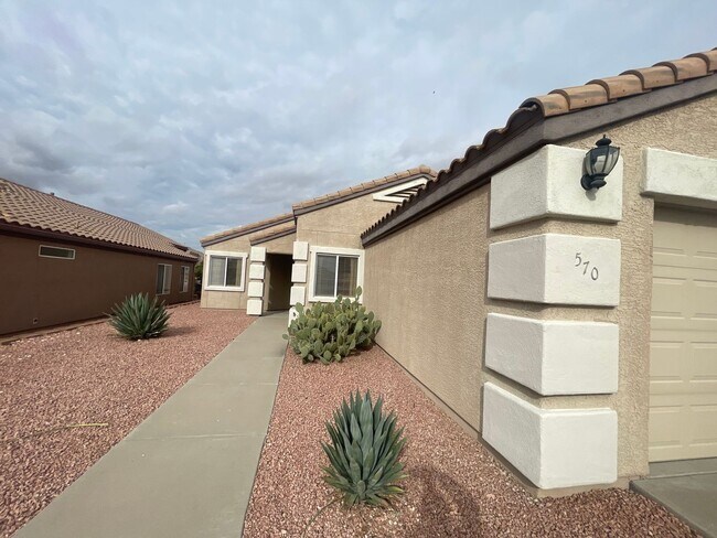 Building Photo - Occupied Do not disturb Tenant - 2 Bedroom...
