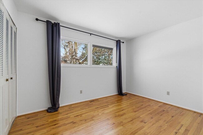 Building Photo - 1510 Barnard Rd