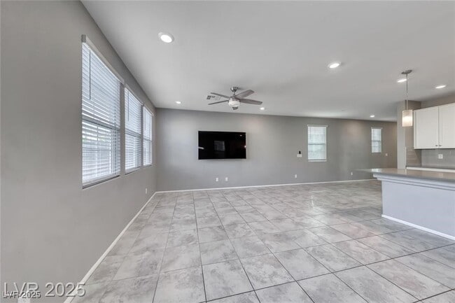 Building Photo - 3028 Gravino Ave