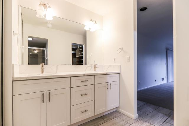 Building Photo - 527 S Sierra Ave