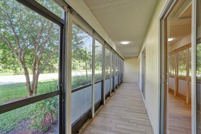 Building Photo - 4114 NW 88th Ave