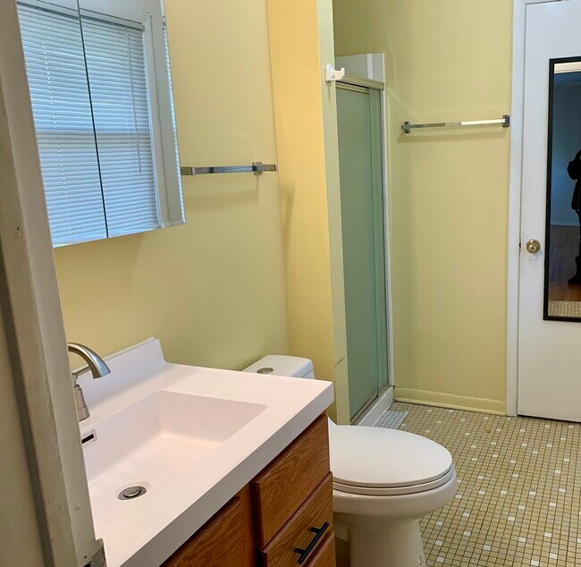 Building Photo - 9S174 Nantucket Dr