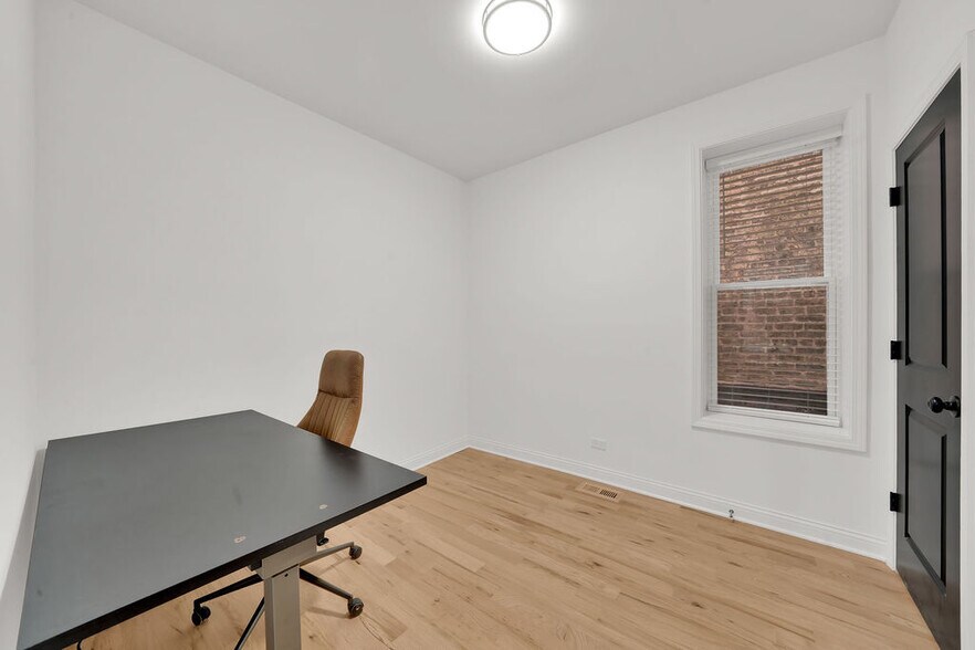 Building Photo - 3816 S Honore St