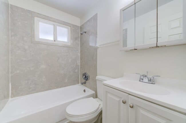 Building Photo - 10219 Hobkirk Dr