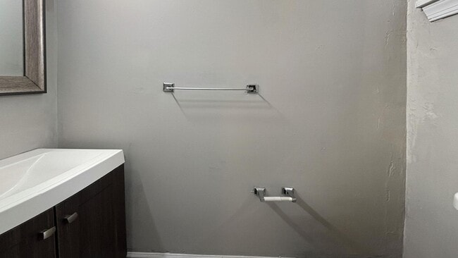 Building Photo - Modern 3-Bed, 1.5-Bath Rental with Updated Finishes