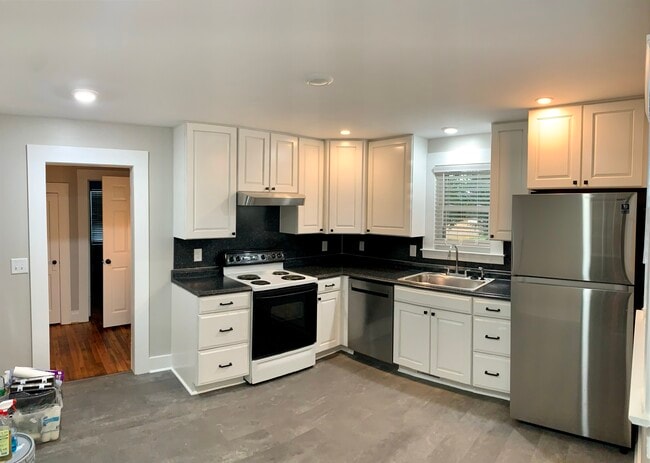 Building Photo - 2181 Old Durham Rd