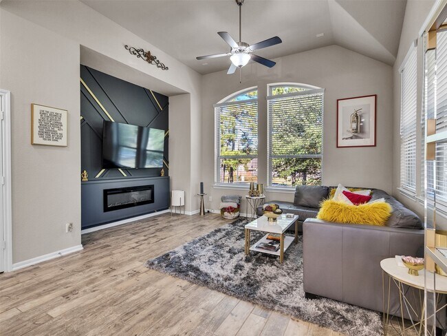 Building Photo - 12423 Alora Bluff Trail