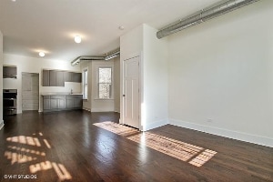 Primary Photo - 1329 W 18th St