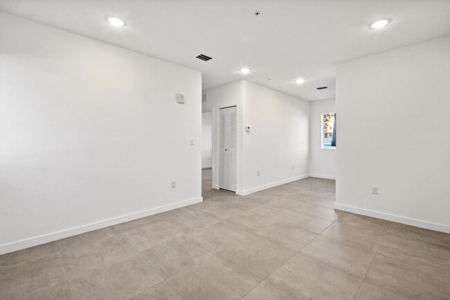 Building Photo - 1295 W 69th St