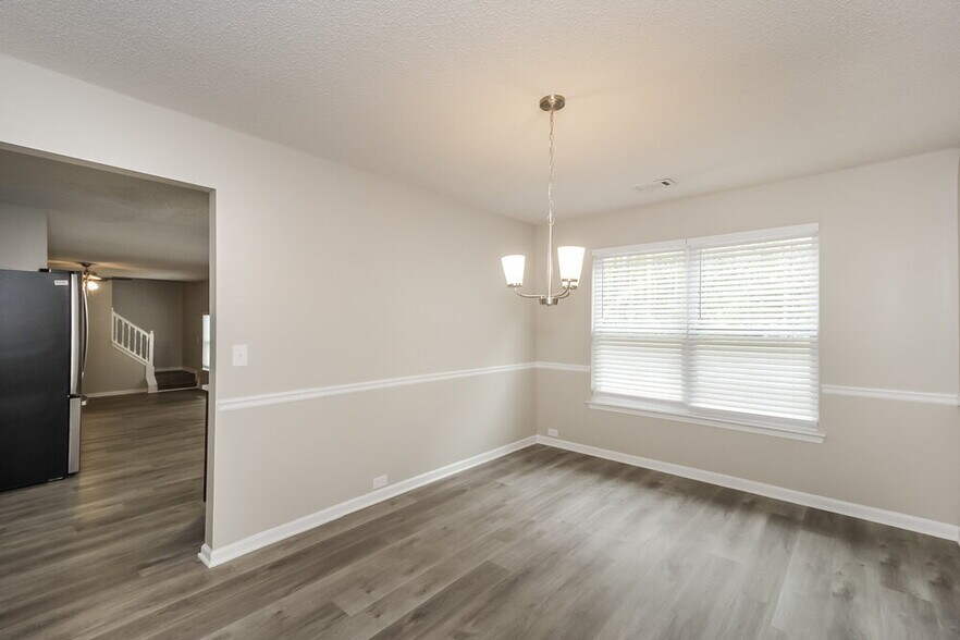 Building Photo - 1037 Summer Cypress Dr