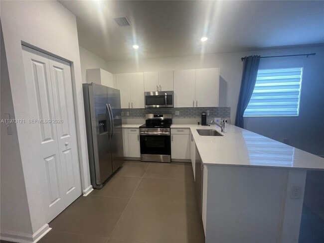 Building Photo - 16220 SW 288th Terrace