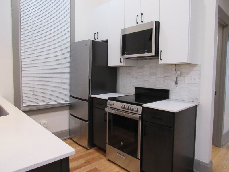 Building Photo - 1725 Elm St