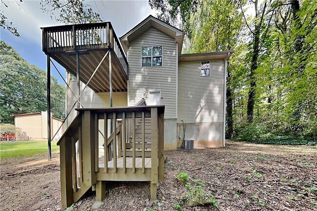 Building Photo - 353 Wildwood Ct
