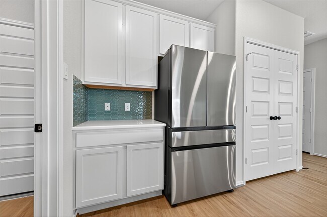 Building Photo - 22827 Xanthos St