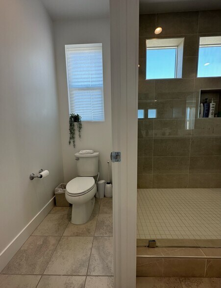 Building Photo - 28519 Moyer Ln