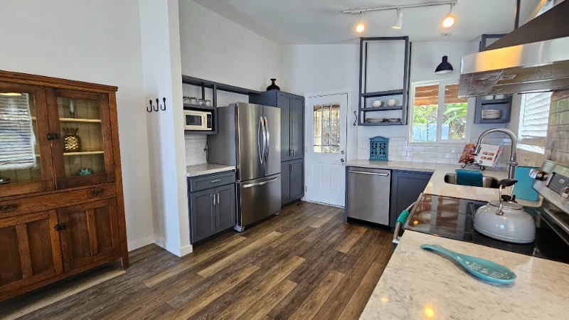 Building Photo - 87-3210-3210 Rd G