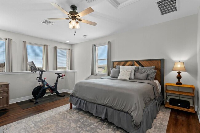 Building Photo - 112 Coral Bean Way