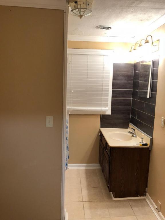 Building Photo - 1406 E Fairview Ave