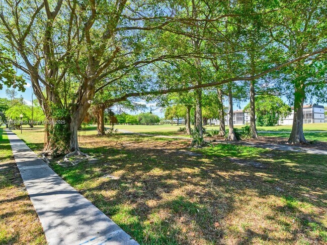 Primary Photo - 8401 Lagos De Campo Blvd