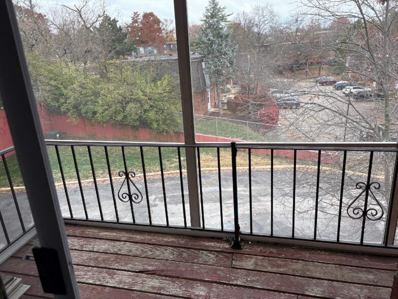 Building Photo - 10352 Forest Brook Ln