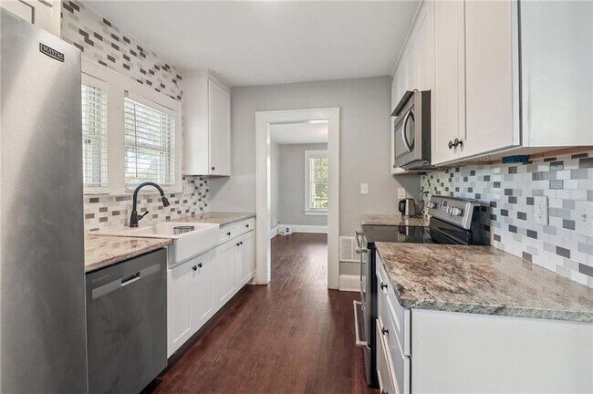 Building Photo - 2649 Jefferson Terrace