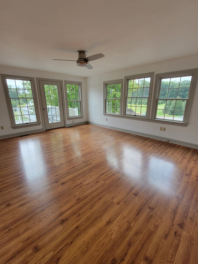 Building Photo - 33 Rittenhouse Rd