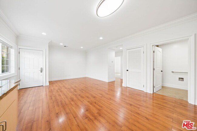 Building Photo - 14654 Gault St