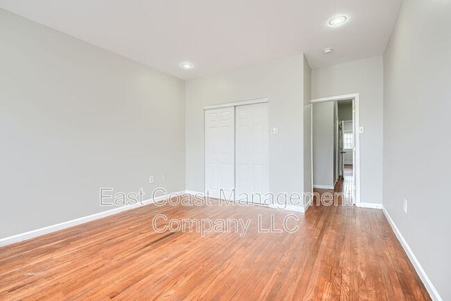 Building Photo - 2204 Ruskin Ave