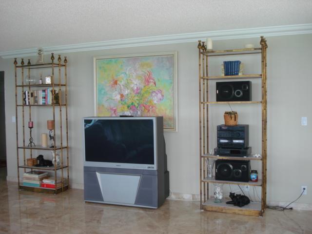 Building Photo - 4020 Galt Ocean Dr