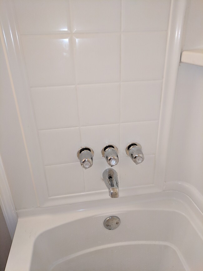 New plumbing fixtures 2024 - 15 Kirby Pl