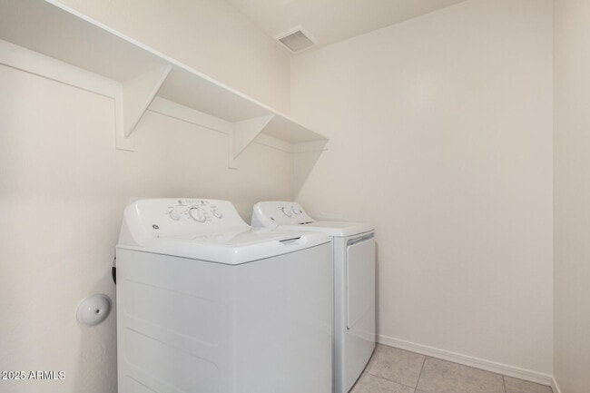 Building Photo - 20004 W Badgett Ln