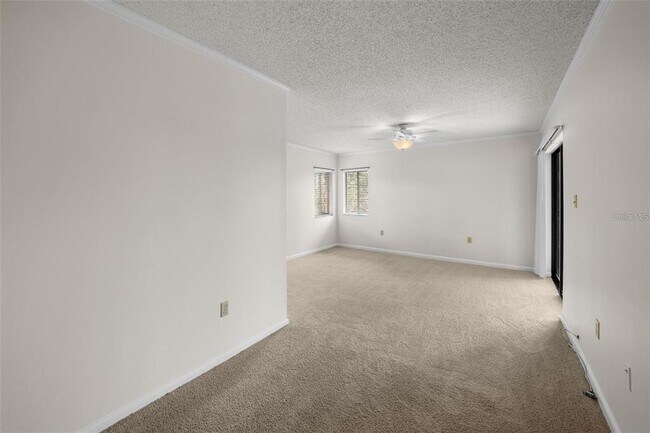 Building Photo - 2679 Sabal Springs Cir