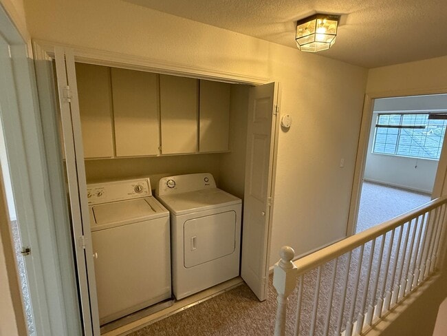 Building Photo - 321 Treasure Island Dr