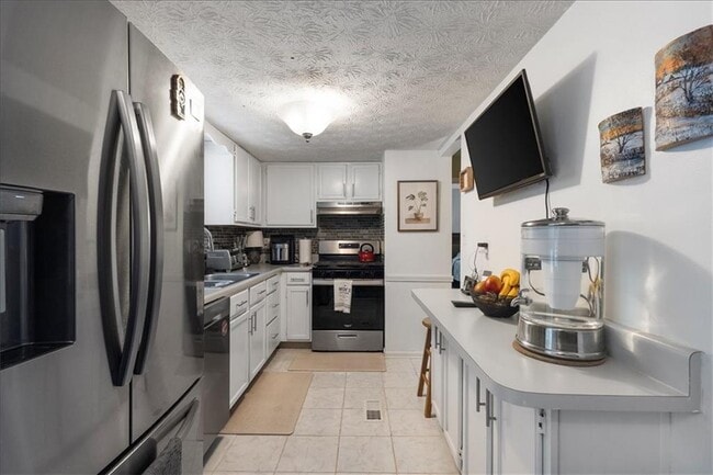 Building Photo - 2660 Windage Dr SW