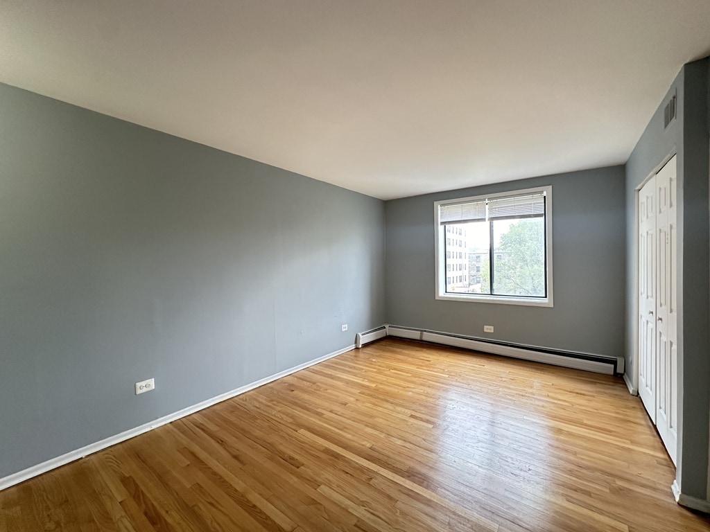 Building Photo - 1515 W Morse Ave