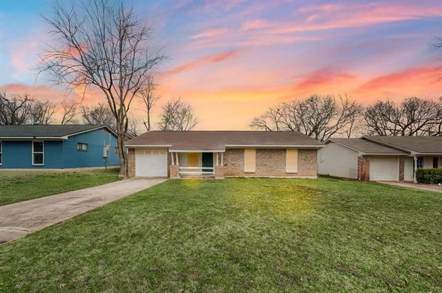 Primary Photo - 315 Linkview Dr