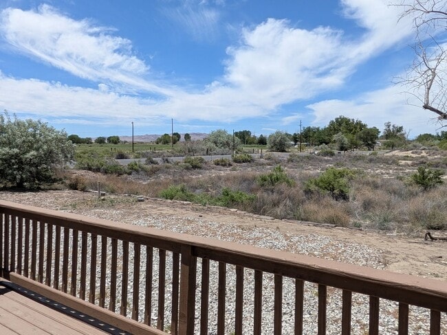 Building Photo - Fallon 3 Bedroom on Large Property