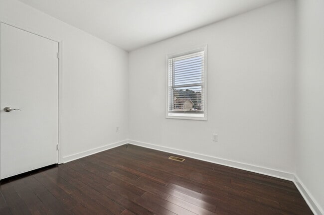 Building Photo - 21 Winchester Ct