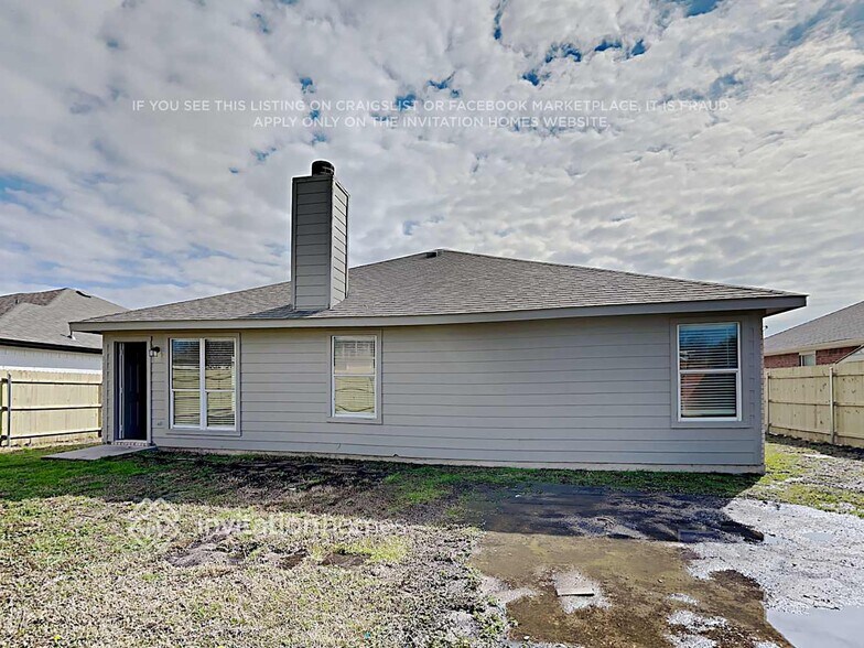 Building Photo - 1625 Lesli Dr