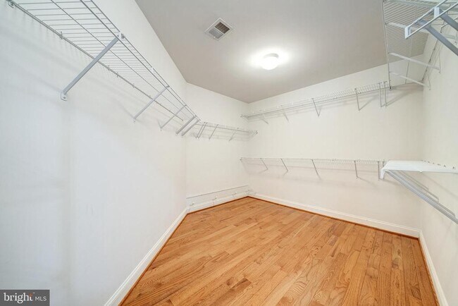 Building Photo - 40456 Lenah Run Cir