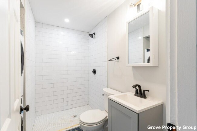 Building Photo - 4 bedroom in Boston MA 02127