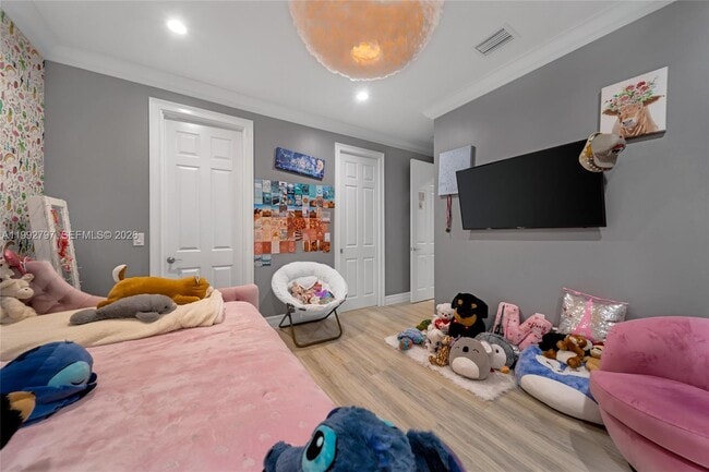 Building Photo - 16849 Pierre Cir