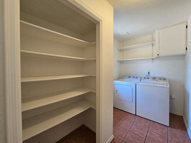 Building Photo - 2582 Camino San Patricio