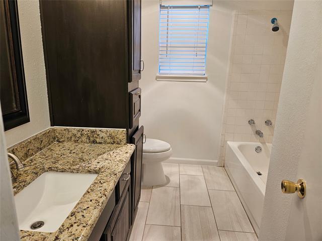 Building Photo - 809 Harvest Glen Dr