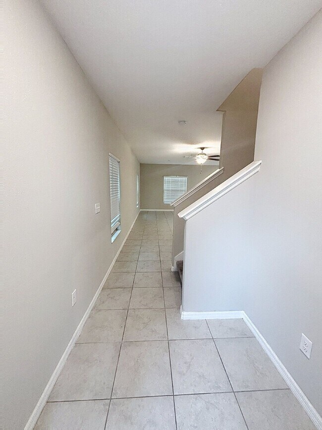 Building Photo - 7012 Samuel Ivy Dr