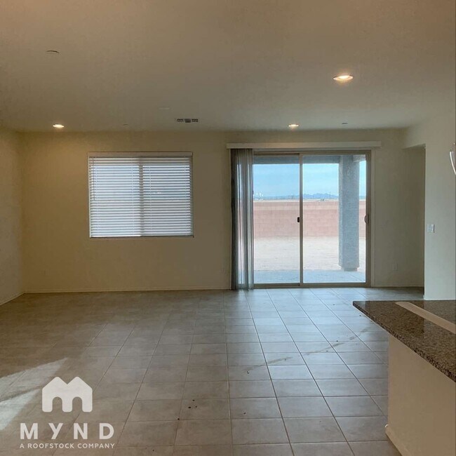 Building Photo - 13057 N Loralei Dr