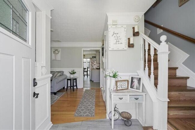 Building Photo - 4 bedroom house in Lawrenceville with cozy...