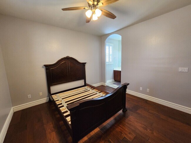 Building Photo - Beautifully Upgraded Southern Highlands Ga...