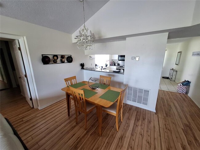 Building Photo - 427 Cerromar Ln